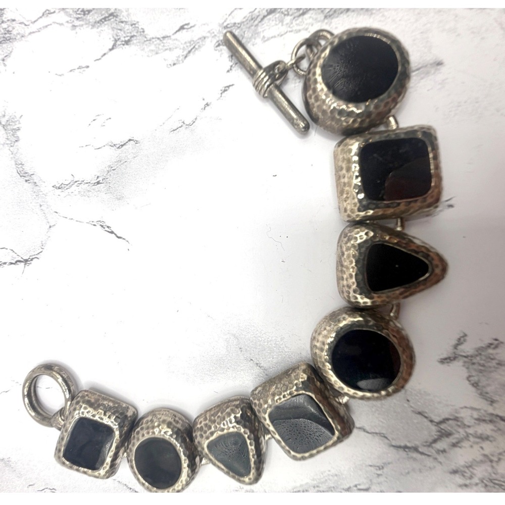 Black Glass Silver Tone Toggle Bracelet Geometric Hammered Links 7.5 Inch